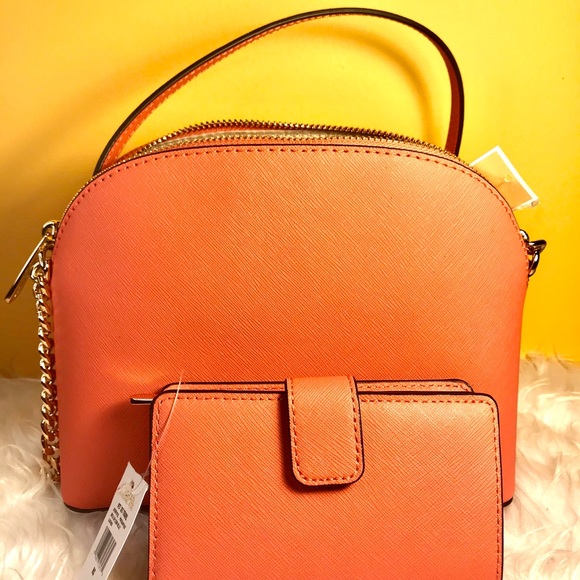 ‼️SALE NEW MK ‼️ MICHAEL KORS CROSSBODY WALLET SET - Picture 3 of 5